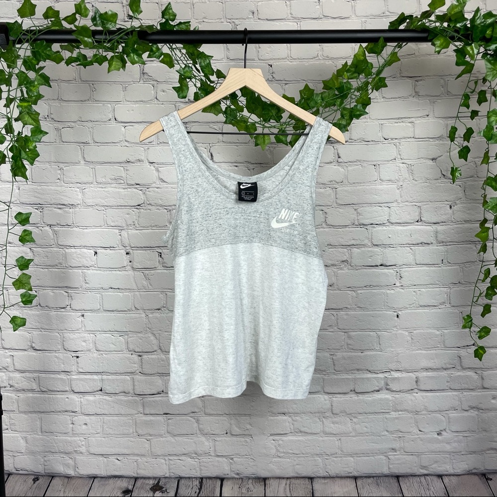 Nike || Two-toned gray scoop neck tank